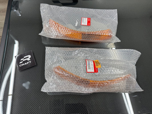 98-01 Integra DC2 Front Signal Lamps